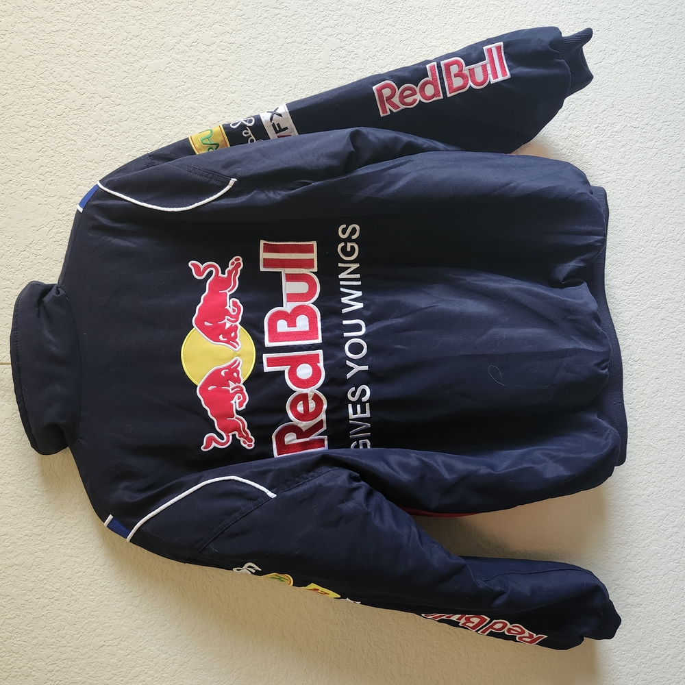 Red Bull Racing Jacket - Picture 2 of 9